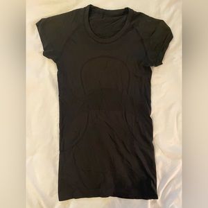 Lululemon swiftly tech top